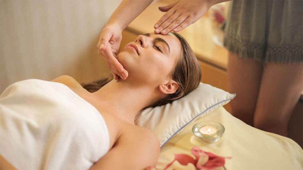 abhyanga massage